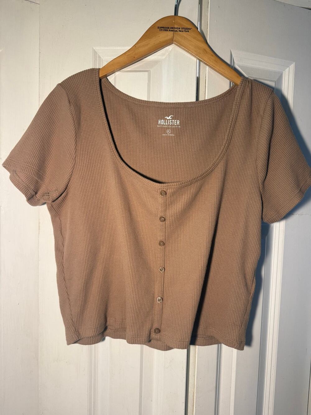 Hollister Waffle Knit Button Down Crop Top XL